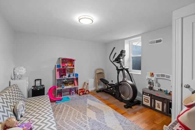 64 Waltham St 1, Watertown, MA 02472