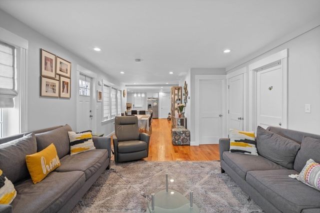 64 Waltham St 1, Watertown, MA 02472
