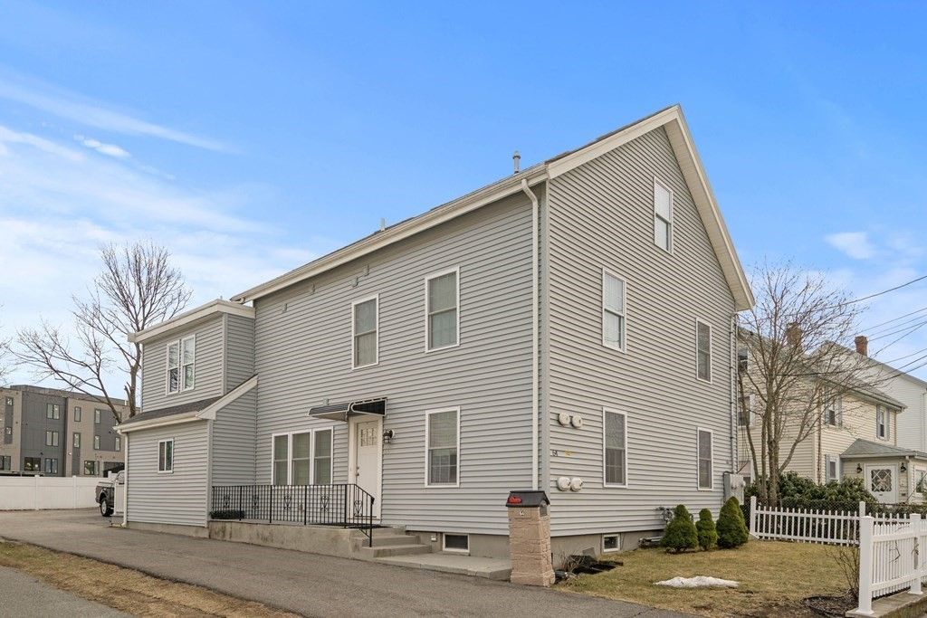 64 Waltham St 1, Watertown, MA 02472
