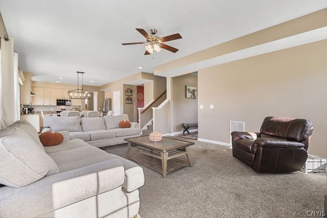 5817 Strawmount Trail, Manlius, NY 13037