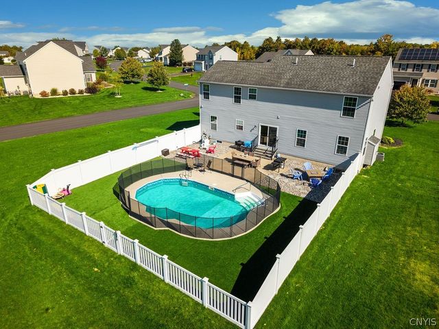 5817 Strawmount Trail, Manlius, NY 13037