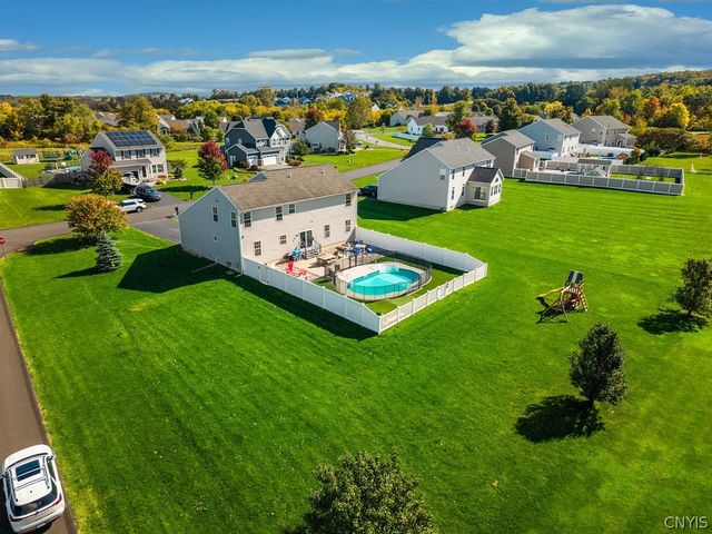 5817 Strawmount Trail, Manlius, NY 13037