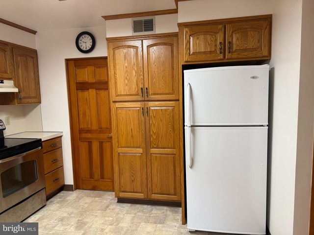 506 S BURLINGTON RD, Bridgeton, NJ 08302