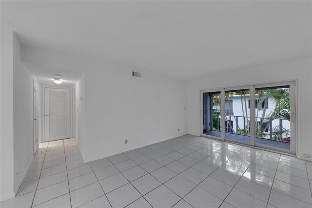 2151 NE 42nd Ct 230, Lighthouse Point, FL 33064