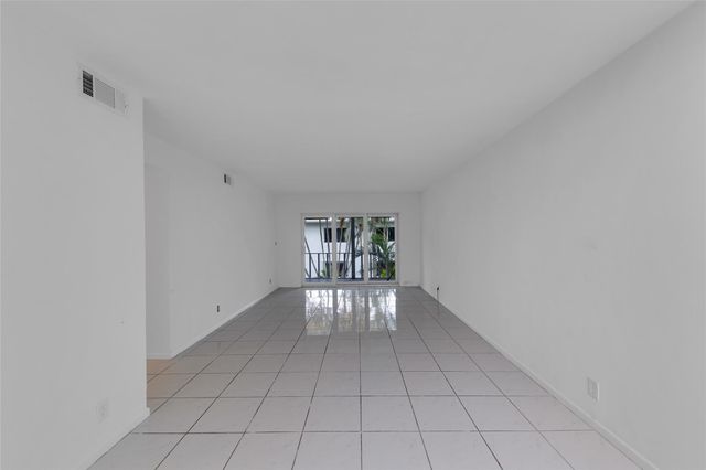 2151 NE 42nd Ct 230, Lighthouse Point, FL 33064