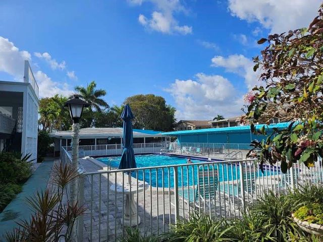 2151 NE 42nd Ct 230, Lighthouse Point, FL 33064