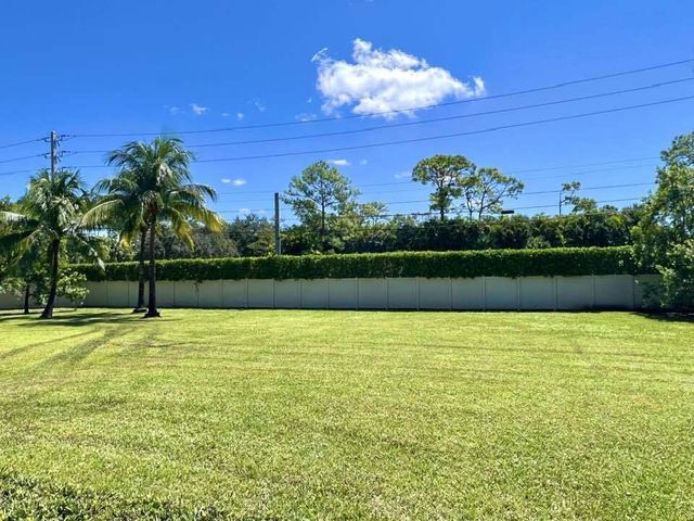 13550 Greentree Trail, Wellington, FL 33414