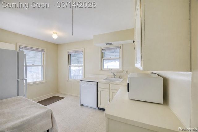 2019 Hyland Street, Ferndale, MI 48220