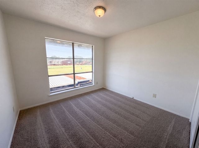 260 Rolling Hills Place, Lancaster, TX 75146