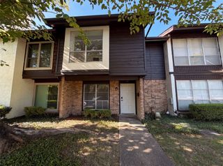 260 Rolling Hills Place, Lancaster, TX 75146