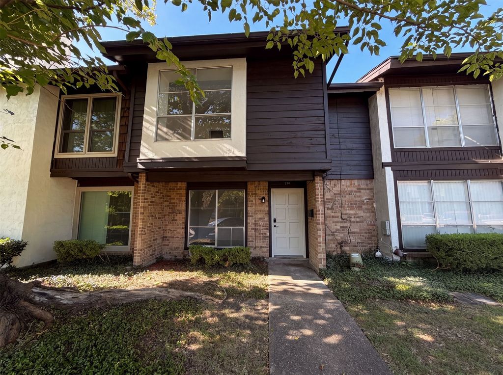 260 Rolling Hills Place, Lancaster, TX 75146