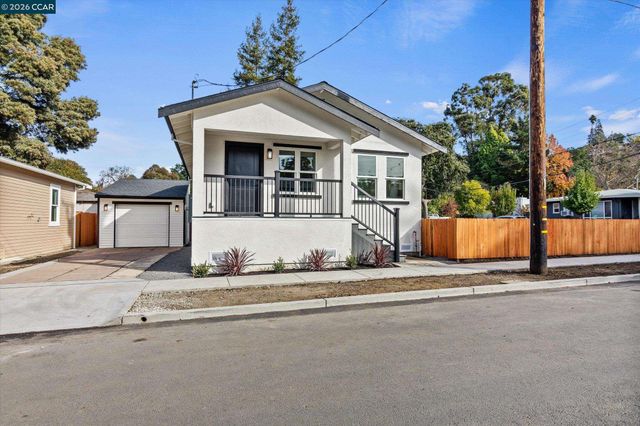2027 Castro St, Martinez, CA 94553