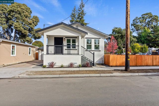 2027 Castro St, Martinez, CA 94553