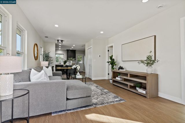 2027 Castro St, Martinez, CA 94553