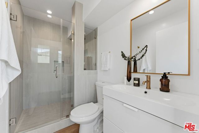 1244 14th Street E, Santa Monica, CA 90404