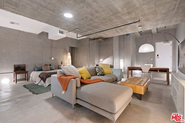 1244 14th Street E, Santa Monica, CA 90404