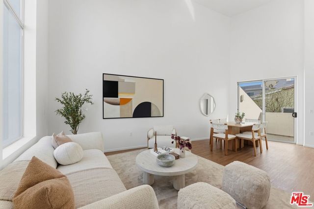 1244 14th Street E, Santa Monica, CA 90404