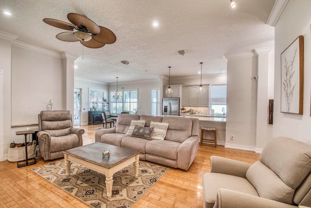 118 E Hampton Way, Jupiter, FL 33458