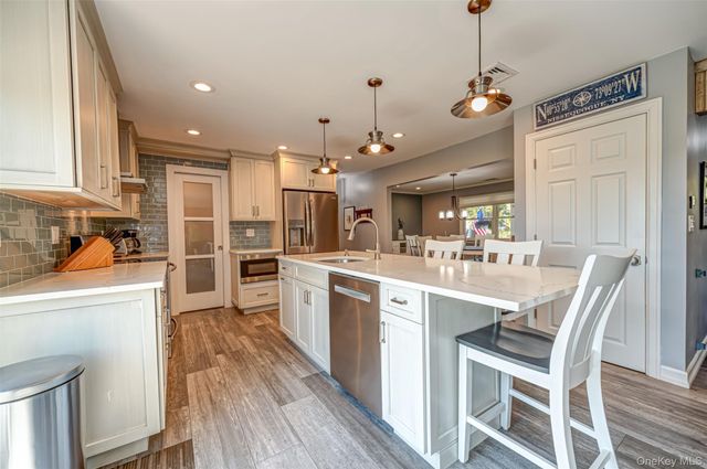 17 Beach Plum Lane, Nissequogue, NY 11780