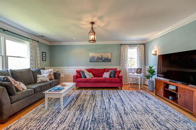 17 Beach Plum Lane, Nissequogue, NY 11780