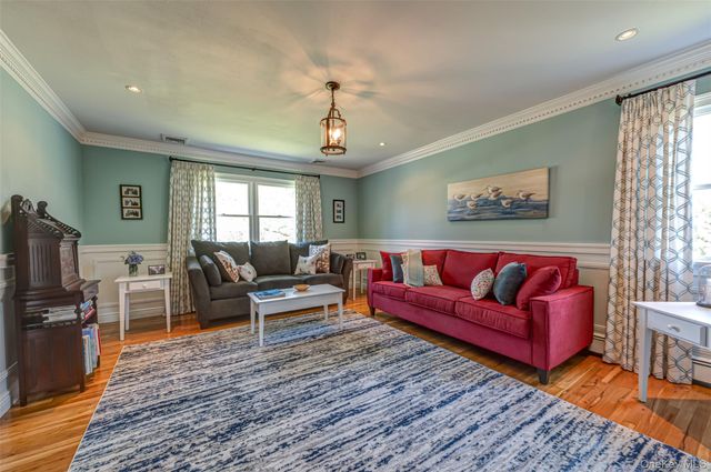 17 Beach Plum Lane, Nissequogue, NY 11780
