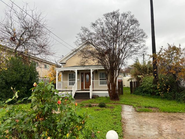 312 S Church St, Ione, CA 95640