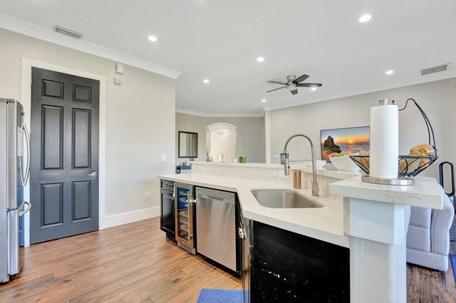 8023 NW 127th Lane 4-F, Parkland, FL 33076