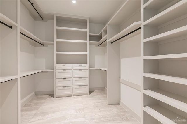 9809 N 24th Street, Mcallen, TX 78504