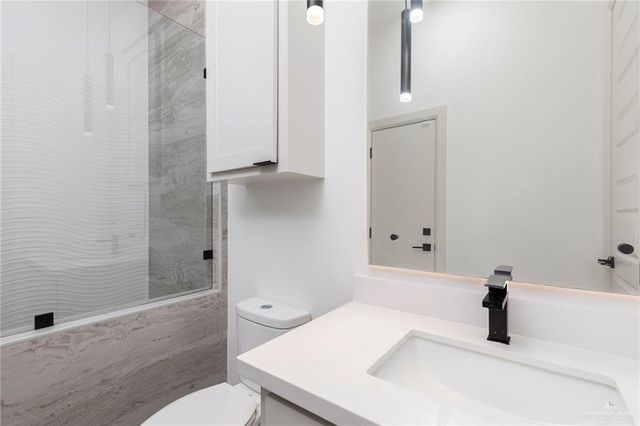 9809 N 24th Street, Mcallen, TX 78504