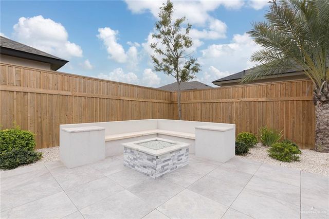 9809 N 24th Street, Mcallen, TX 78504