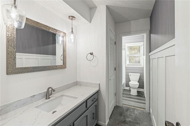 523 Lancelot Drive, Liberty, MO 64068