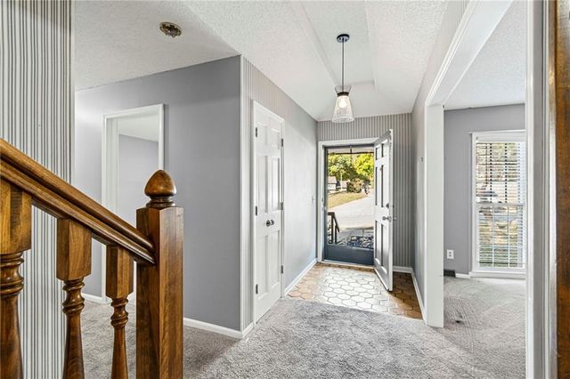 523 Lancelot Drive, Liberty, MO 64068