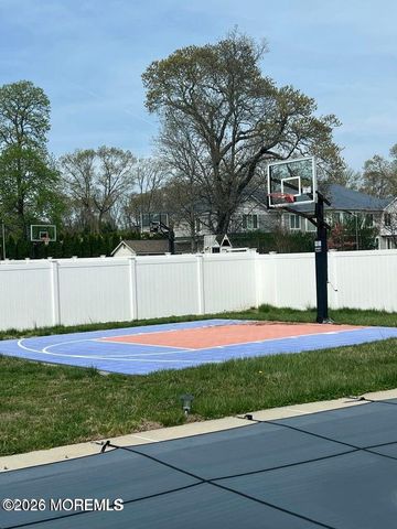 317 Roosevelt Avenue, Oakhurst, NJ 07755