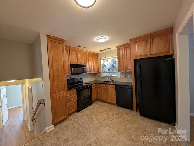 3331 Donovan Place, Charlotte, NC 28215