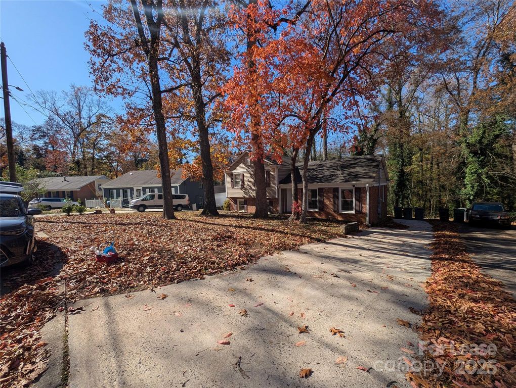 3331 Donovan Place, Charlotte, NC 28215