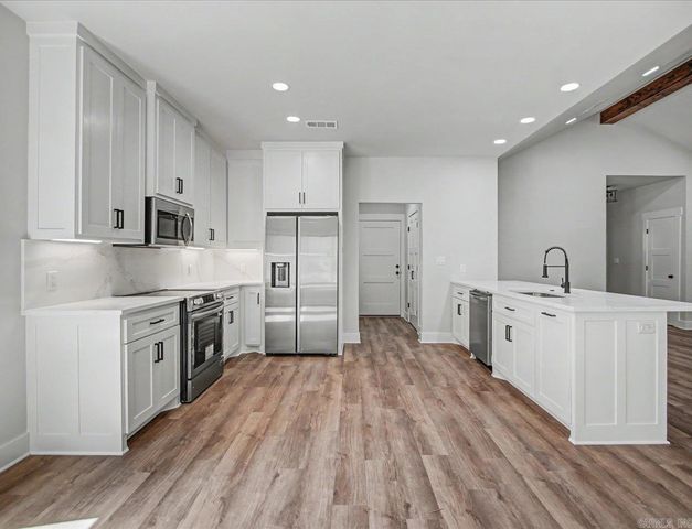 111 Glock Lane, Hot Springs, AR 71913