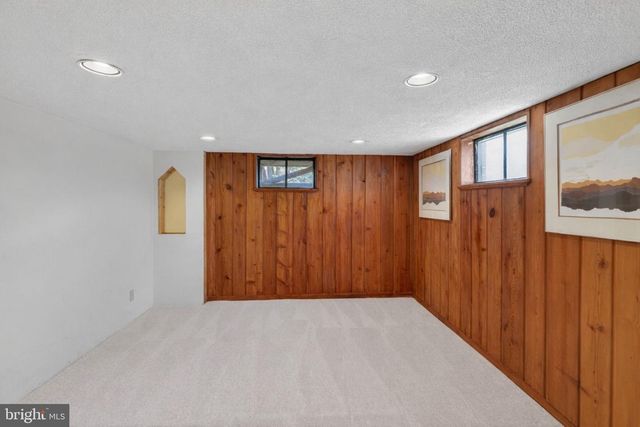 6001 DINWIDDIE ST, Springfield, VA 22150