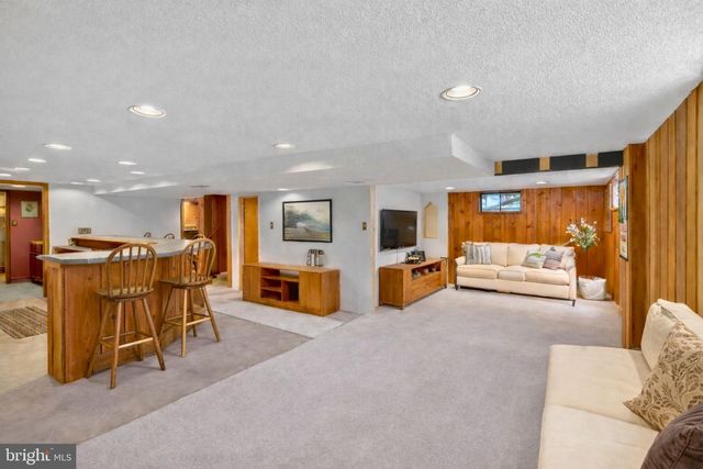 6001 DINWIDDIE ST, Springfield, VA 22150