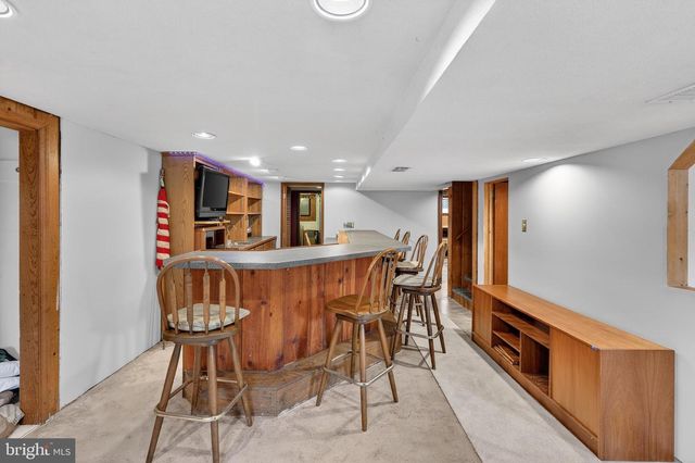 6001 DINWIDDIE ST, Springfield, VA 22150