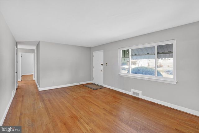 6001 DINWIDDIE ST, Springfield, VA 22150