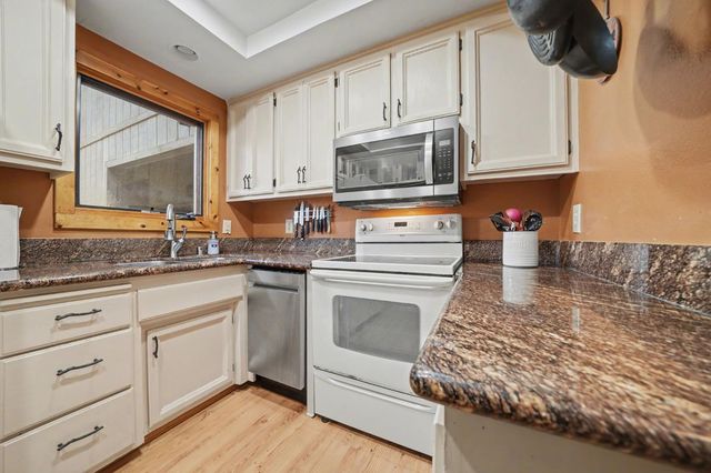 17640 Shake Ridge Rd, Sutter Creek, CA 95685