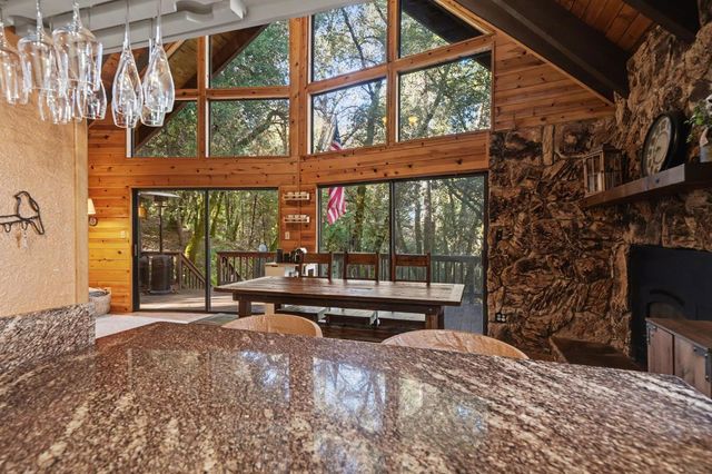 17640 Shake Ridge Rd, Sutter Creek, CA 95685