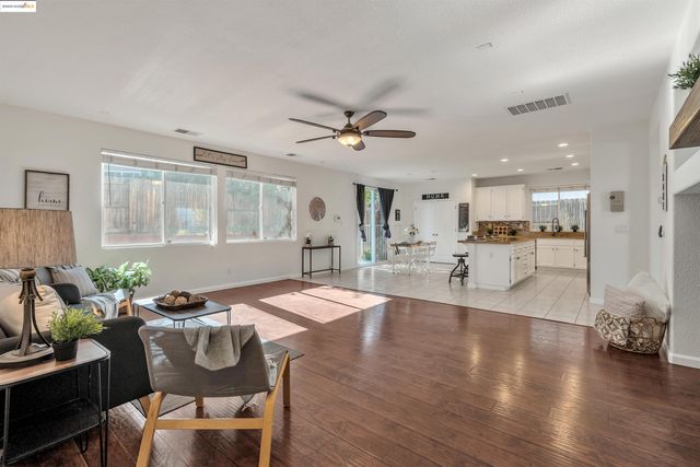 166 Rangewood Dr, Pittsburg, CA 94565