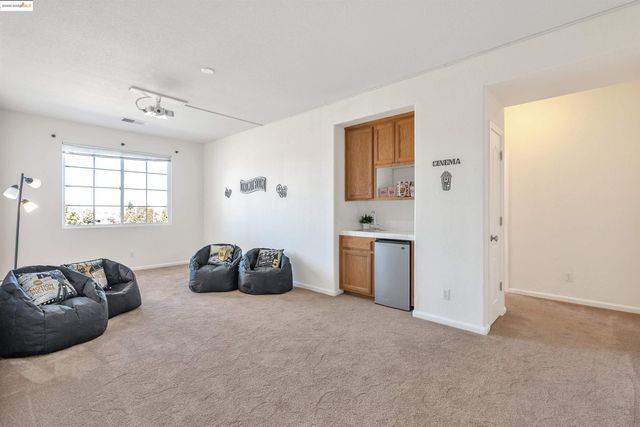 166 Rangewood Dr, Pittsburg, CA 94565