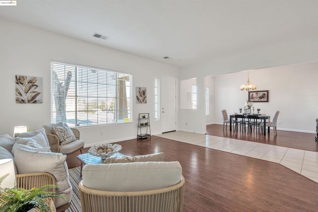 166 Rangewood Dr, Pittsburg, CA 94565