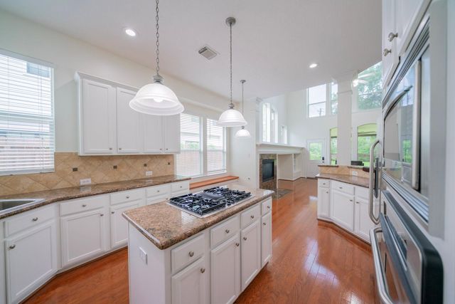 1415 Sue Barnett Drive, Houston, TX 77018