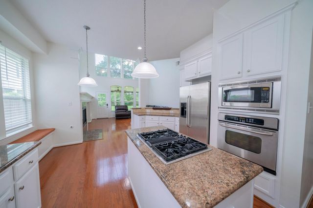 1415 Sue Barnett Drive, Houston, TX 77018