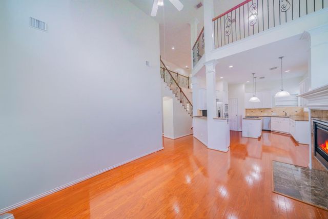 1415 Sue Barnett Drive, Houston, TX 77018