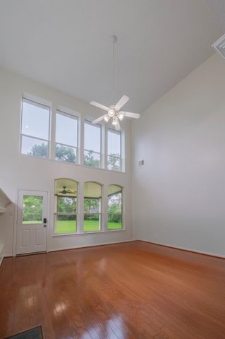 1415 Sue Barnett Drive, Houston, TX 77018