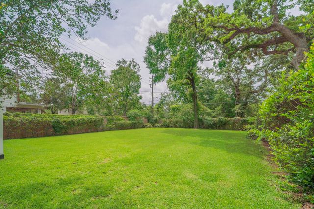 1415 Sue Barnett Drive, Houston, TX 77018